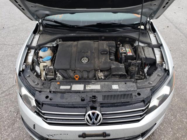 Photo 7 from auction – 2013 VOLKSWAGEN PASSAT S with VIN 1VWAP7A38DC095443