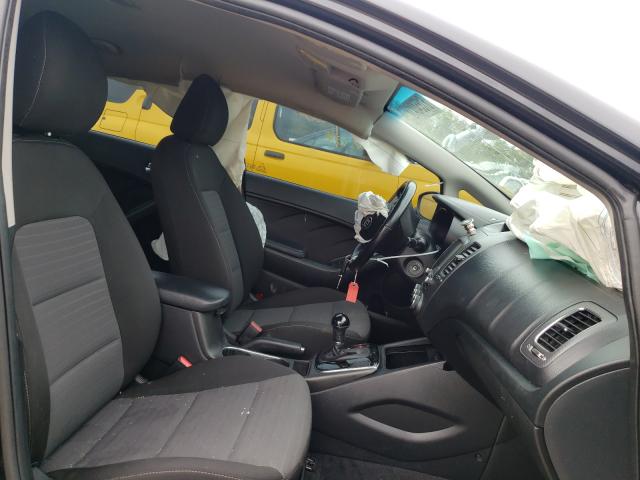 Photo 5 from auction – 2017 KIA FORTE LX with VIN 3KPFL4A71HE072400