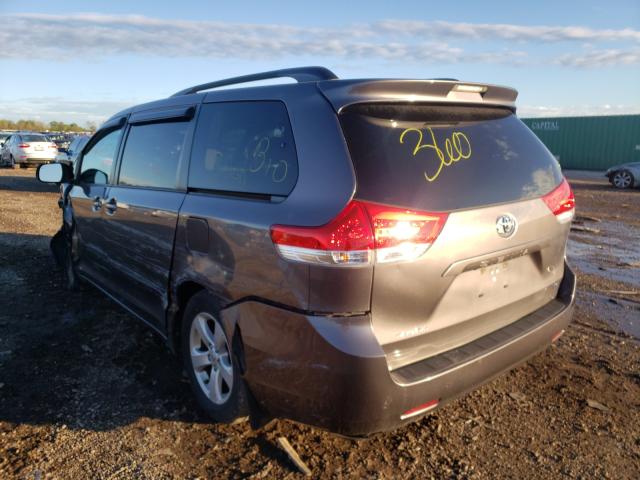 Photo 3 from auction – 2013 TOYOTA SIENNA LE with VIN 5TDKK3DC0DS281356