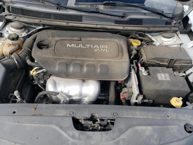 Photo 7 from auction – 2017 CHRYSLER 200 LIMITE with VIN 1C3CCCAB6HN510491