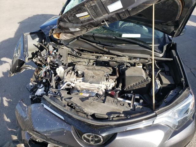 Photo 7 from auction – 2017 TOYOTA RAV4 LE with VIN JTMBFREV9HJ174087