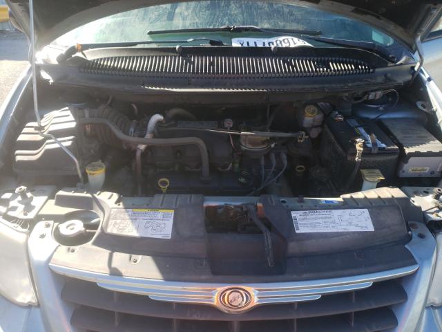 Photo 7 from auction – 2006 CHRYSLER TOWN & COU with VIN 2A4GP44R56R882009