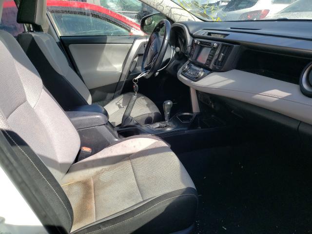 Photo 5 from auction – 2017 TOYOTA RAV4 XLE with VIN JTMRFREV1HD204874