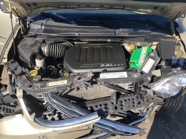 Photo 7 from auction – 2012 CHRYSLER TOWN & COU with VIN 2C4RC1CG3CR118101