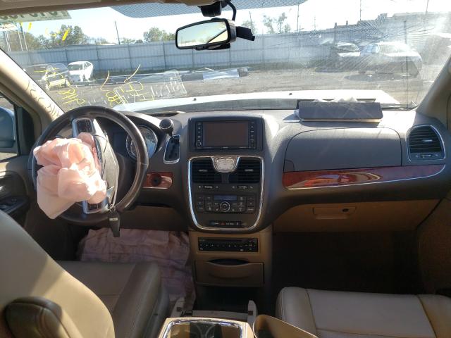 Photo 9 from auction – 2012 CHRYSLER TOWN & COU with VIN 2C4RC1CG3CR118101