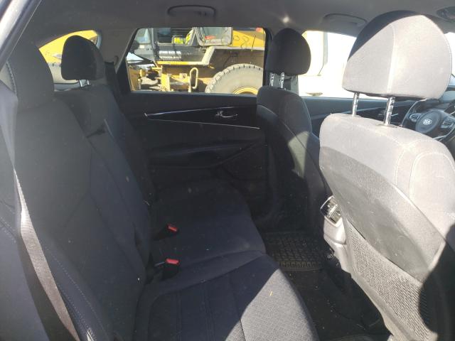 Photo 6 from auction – 2018 KIA SORENTO LX with VIN 5XYPGDA11JG350015