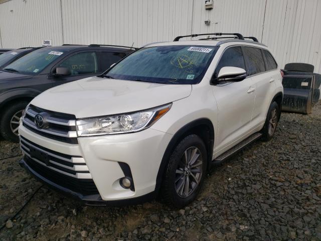 Photo 2 from auction – 2017 TOYOTA HIGHLANDER with VIN 5TDJZRFH8HS396814