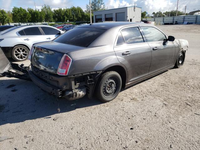Photo 4 from auction – 2013 CHRYSLER 300 with VIN 2C3CCAAG7DH572677
