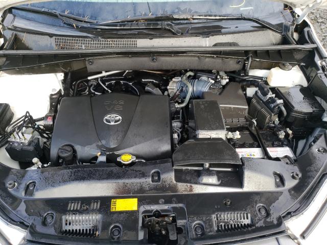Photo 7 from auction – 2017 TOYOTA HIGHLANDER with VIN 5TDJZRFH8HS396814