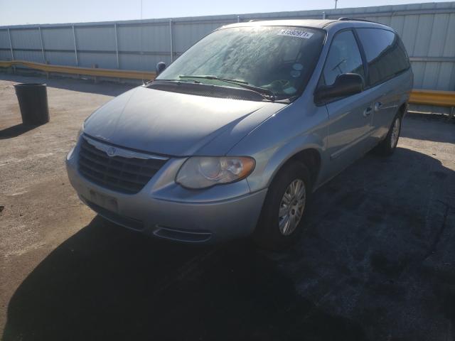 Photo 2 from auction – 2006 CHRYSLER TOWN & COU with VIN 2A4GP44R56R882009