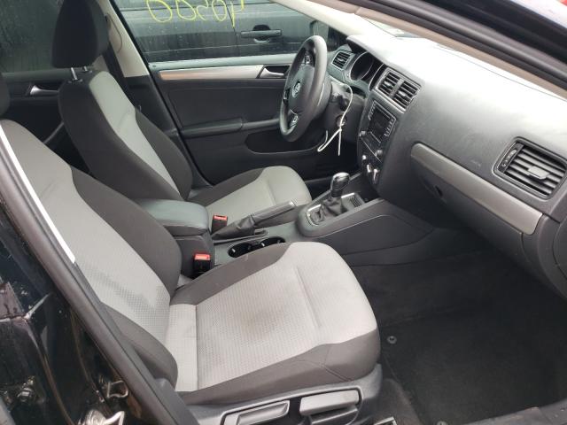 Photo 5 from auction – 2017 VOLKSWAGEN JETTA S with VIN 3VW2B7AJ1HM294937