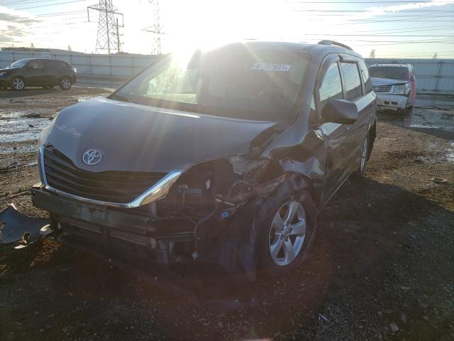 Photo 2 from auction – 2013 TOYOTA SIENNA LE with VIN 5TDKK3DC0DS281356