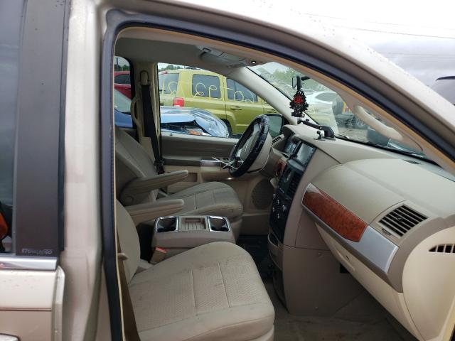 Photo 5 from auction – 2008 CHRYSLER TOWN & COU with VIN 2A8HR54P18R648311