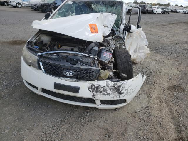 Photo 9 from auction – 2011 KIA FORTE LX with VIN KNAFT4A29B5377423