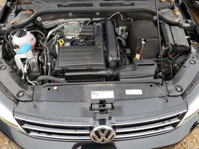 Photo 7 from auction – 2017 VOLKSWAGEN JETTA S with VIN 3VW2B7AJ1HM294937