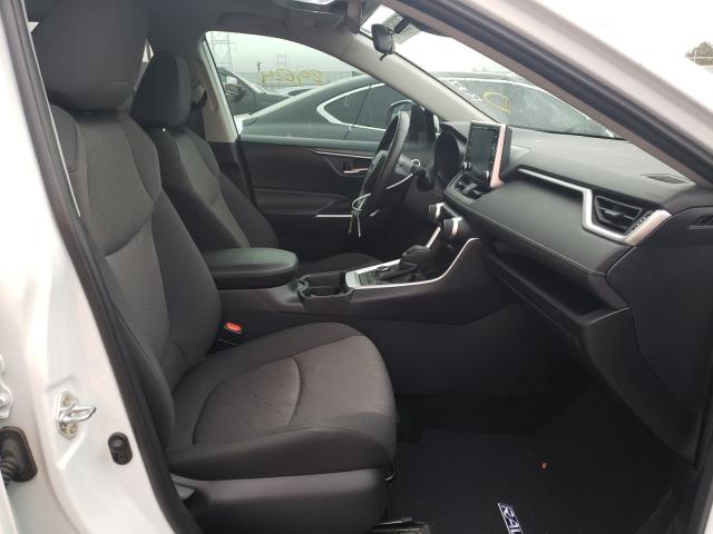 Photo 5 from auction – 2019 TOYOTA RAV4 XLE with VIN 2T3RWRFVXKW012894