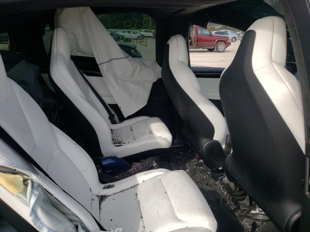 Снимка 6 от търг – 2019 TESLA MODEL X с VIN 5YJXCBE26KF155250