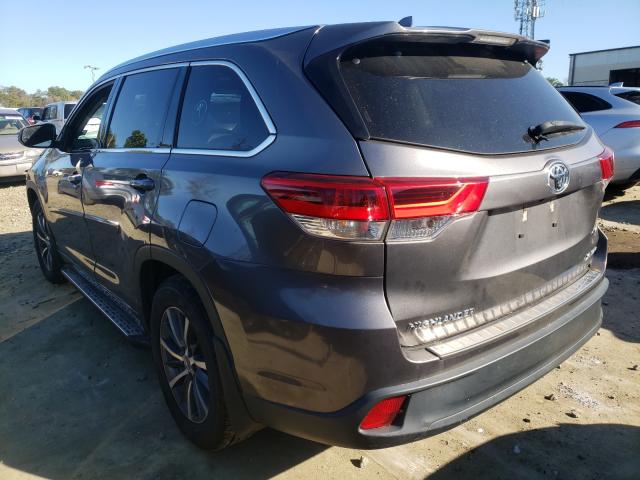 Photo 3 from auction – 2017 TOYOTA HIGHLANDER with VIN 5TDJZRFH9HS359917