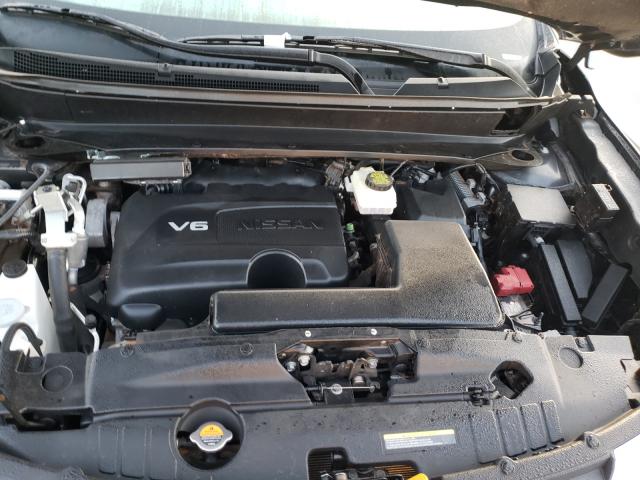 Photo 7 from auction – 2017 NISSAN PATHFINDER with VIN 5N1DR2MN1HC668579