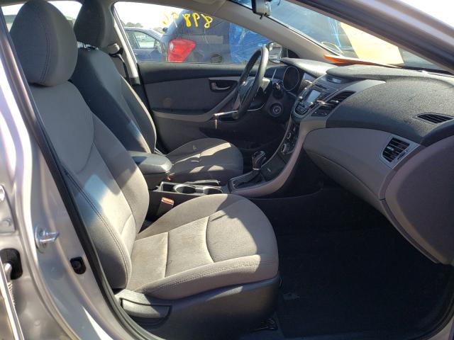 Photo 5 from auction – 2016 HYUNDAI ELANTRA SE with VIN 5NPDH4AE2GH789843