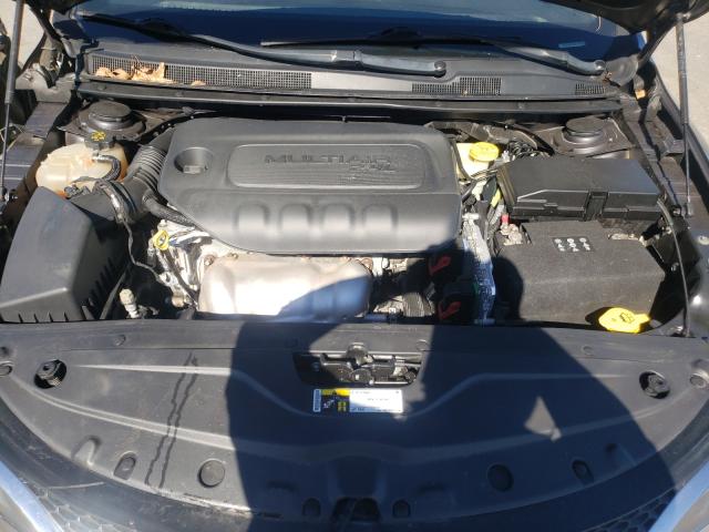 Photo 7 from auction – 2016 CHRYSLER 200 LIMITE with VIN 1C3CCCAB0GN132859