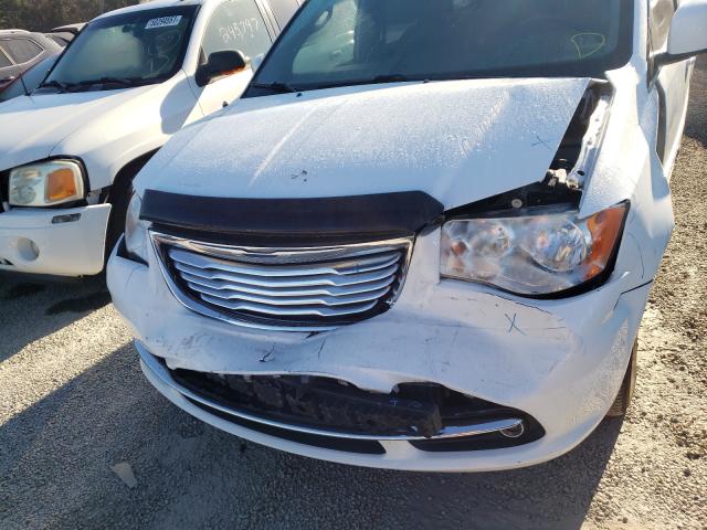 Photo 9 from auction – 2014 CHRYSLER TOWN & COU with VIN 2C4RC1BG2ER364707