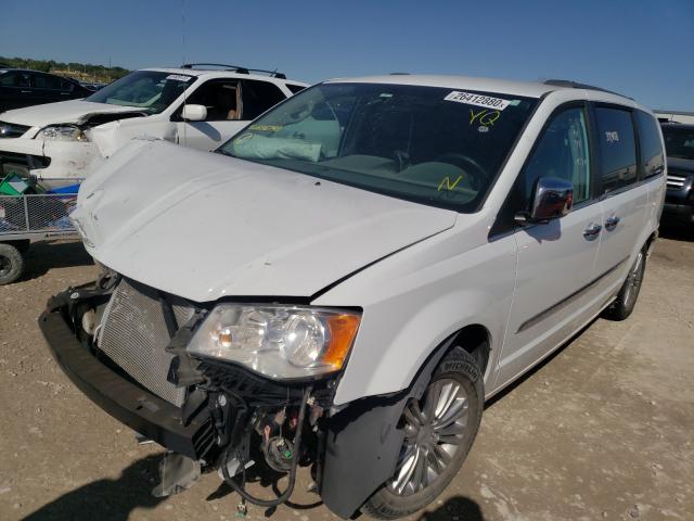 Photo 2 from auction – 2015 CHRYSLER TOWN & COU with VIN 2C4RC1CG8FR656748