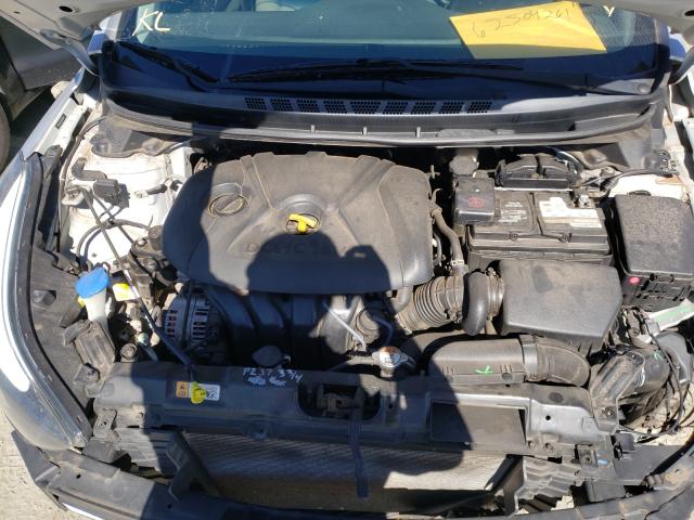 Photo 7 from auction – 2016 HYUNDAI ELANTRA SE with VIN 5NPDH4AE2GH789843