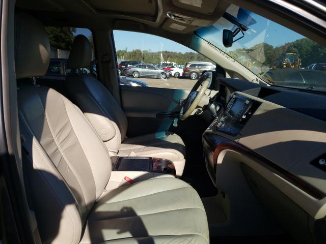 Photo 5 from auction – 2011 TOYOTA SIENNA XLE with VIN 5TDYK3DC0BS061058