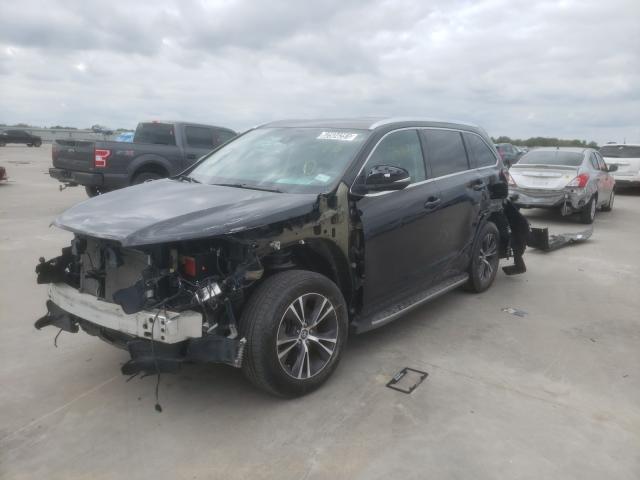 Photo 2 from auction – 2017 TOYOTA HIGHLANDER with VIN 5TDYZRFH7HS211134