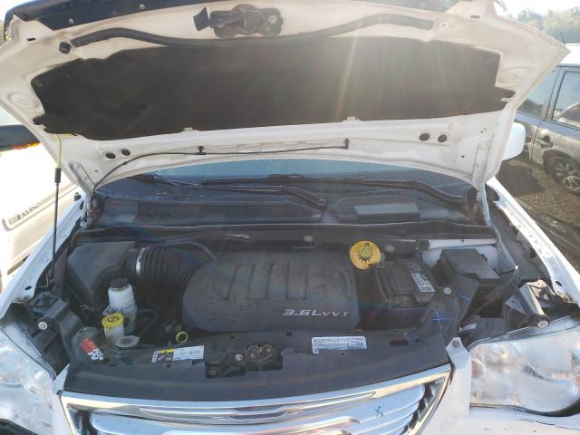 Photo 7 from auction – 2014 CHRYSLER TOWN & COU with VIN 2C4RC1BG2ER364707