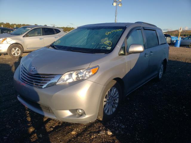 Photo 2 from auction – 2017 TOYOTA SIENNA XLE with VIN 5TDYZ3DC0HS773171
