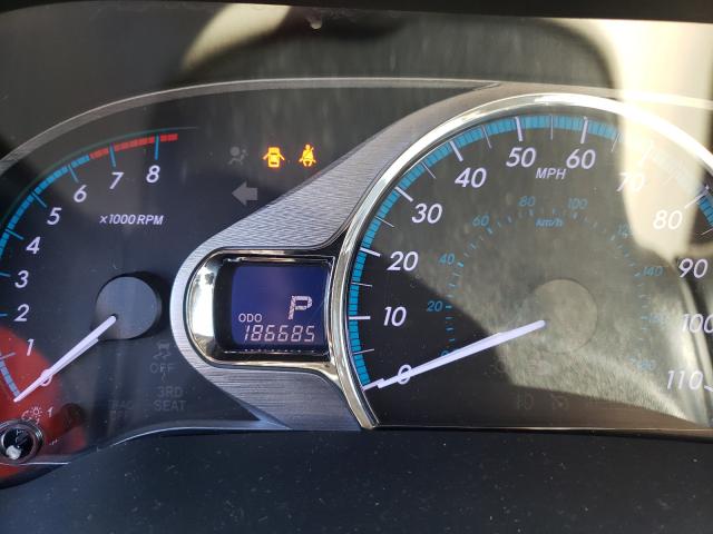 Photo 8 from auction – 2011 TOYOTA SIENNA XLE with VIN 5TDYK3DC0BS061058