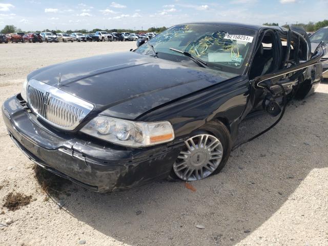 Photo 2 from auction – 2008 LINCOLN TOWN CAR S with VIN 2LNHM85V68X636201