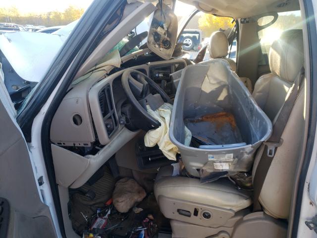 Photo 5 from auction – 2004 GMC YUKON with VIN 1GKEC13VX4R229883