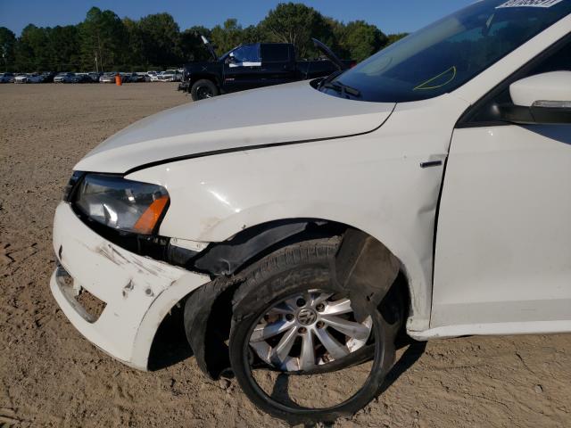 Photo 9 from auction – 2014 VOLKSWAGEN PASSAT S with VIN 1VWAH7A37EC019212