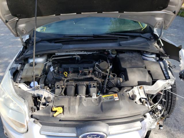 Zdjęcie 7 z aukcji – 2014 FORD FOCUS SE z VIN 1FADP3K23EL191230