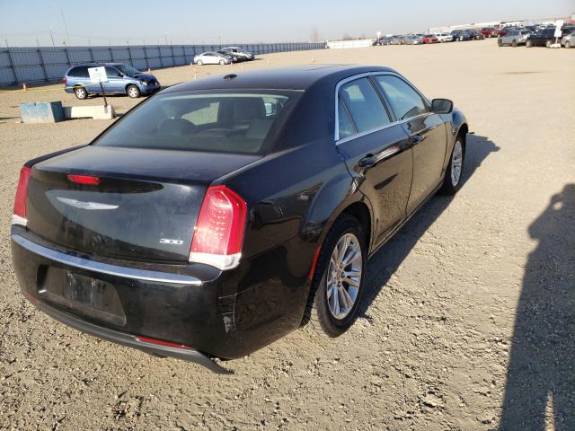 Photo 4 from auction – 2017 CHRYSLER 300 LIMITE with VIN 2C3CCAAG0HH621594