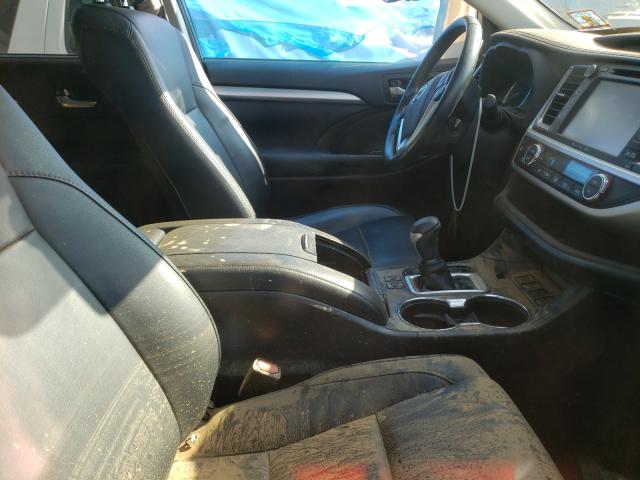 Photo 5 from auction – 2017 TOYOTA HIGHLANDER with VIN 5TDJZRFH9HS359917