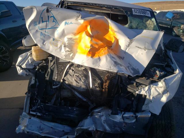 Photo 7 from auction – 2004 GMC YUKON with VIN 1GKEC13VX4R229883