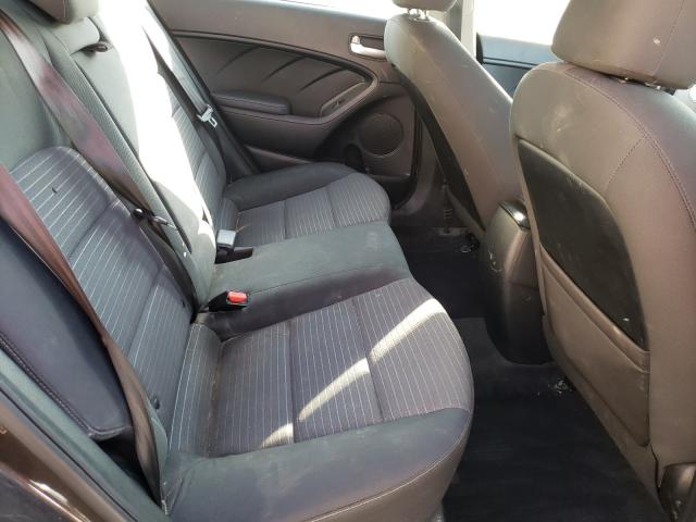 Photo 6 from auction – 2018 KIA FORTE LX with VIN 3KPFL4A71JE212273