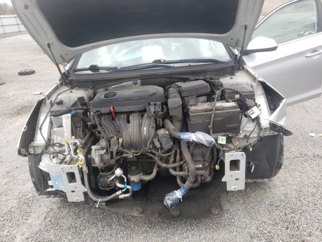 Photo 7 from auction – 2016 HYUNDAI SONATA SE with VIN 5NPE24AF8GH403862