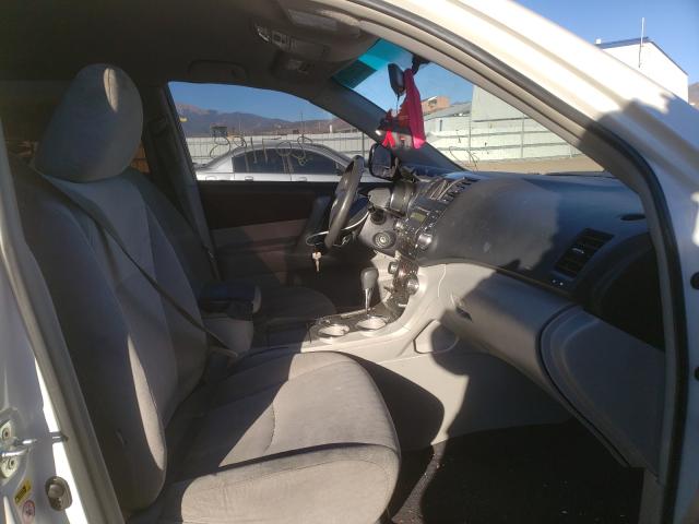 Photo 5 from auction – 2011 TOYOTA HIGHLANDER with VIN 5TDZK3EH7BS028248