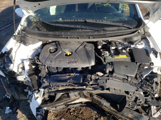 Photo 7 from auction – 2016 KIA FORTE LX with VIN KNAFK4A64G5619421