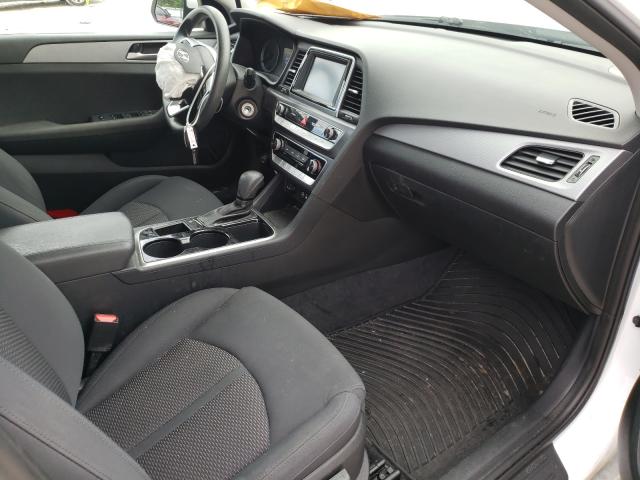Photo 5 from auction – 2019 HYUNDAI SONATA SE with VIN 5NPE24AF2KH758079
