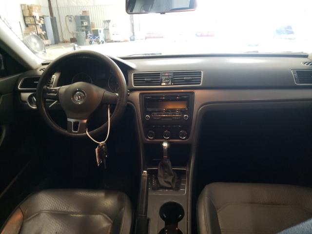 Photo 9 from auction – 2014 VOLKSWAGEN PASSAT S with VIN 1VWAT7A39EC082066