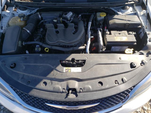 Photo 7 from auction – 2015 CHRYSLER 200 C with VIN 1C3CCCCG2FN509554
