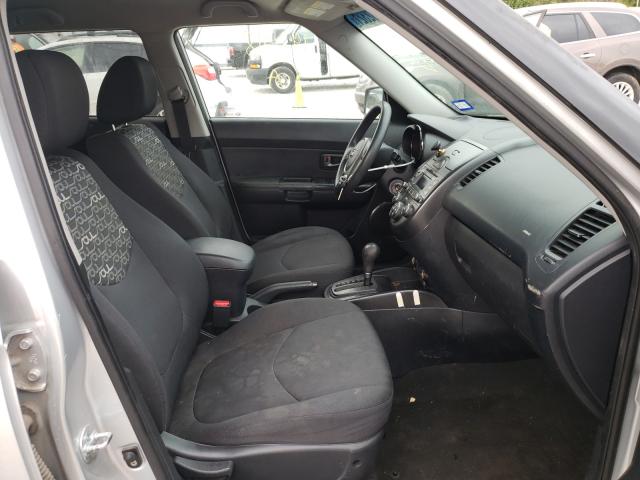 Photo 5 from auction – 2010 KIA SOUL + with VIN KNDJT2A22A7701946