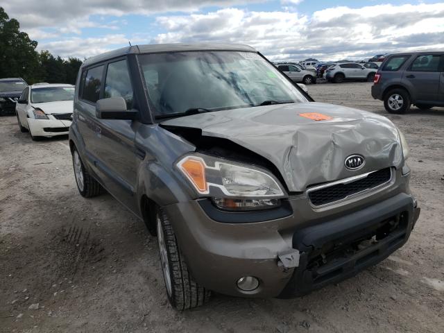 KIA SOUL + 2010 with VIN KNDJT2A22A7178735 - Photo from auction
