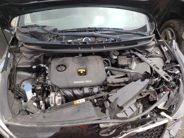 Photo 7 from auction – 2017 KIA FORTE LX with VIN 3KPFK4A76HE078759